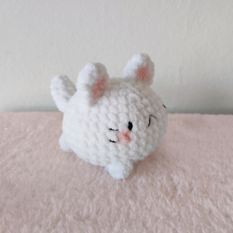 picture of a crochet rabbit